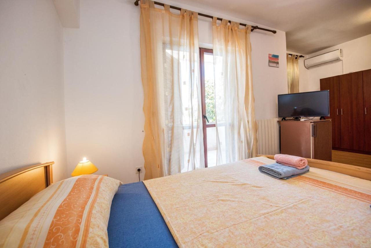 Two Bed Rooms Fortuna Near The Beach Poreč Buitenkant foto