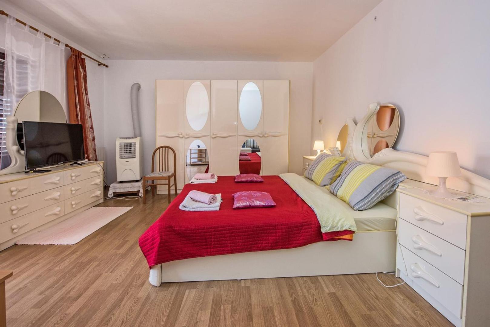 Two Bed Rooms Fortuna Near The Beach Poreč Buitenkant foto
