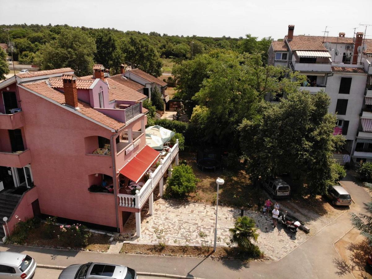 Two Bed Rooms Fortuna Near The Beach Poreč Buitenkant foto