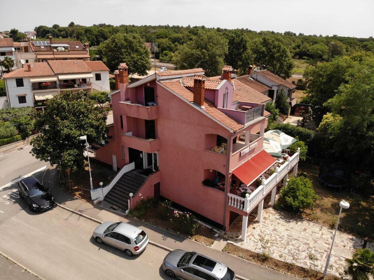 Two Bed Rooms Fortuna Near The Beach Poreč Buitenkant foto
